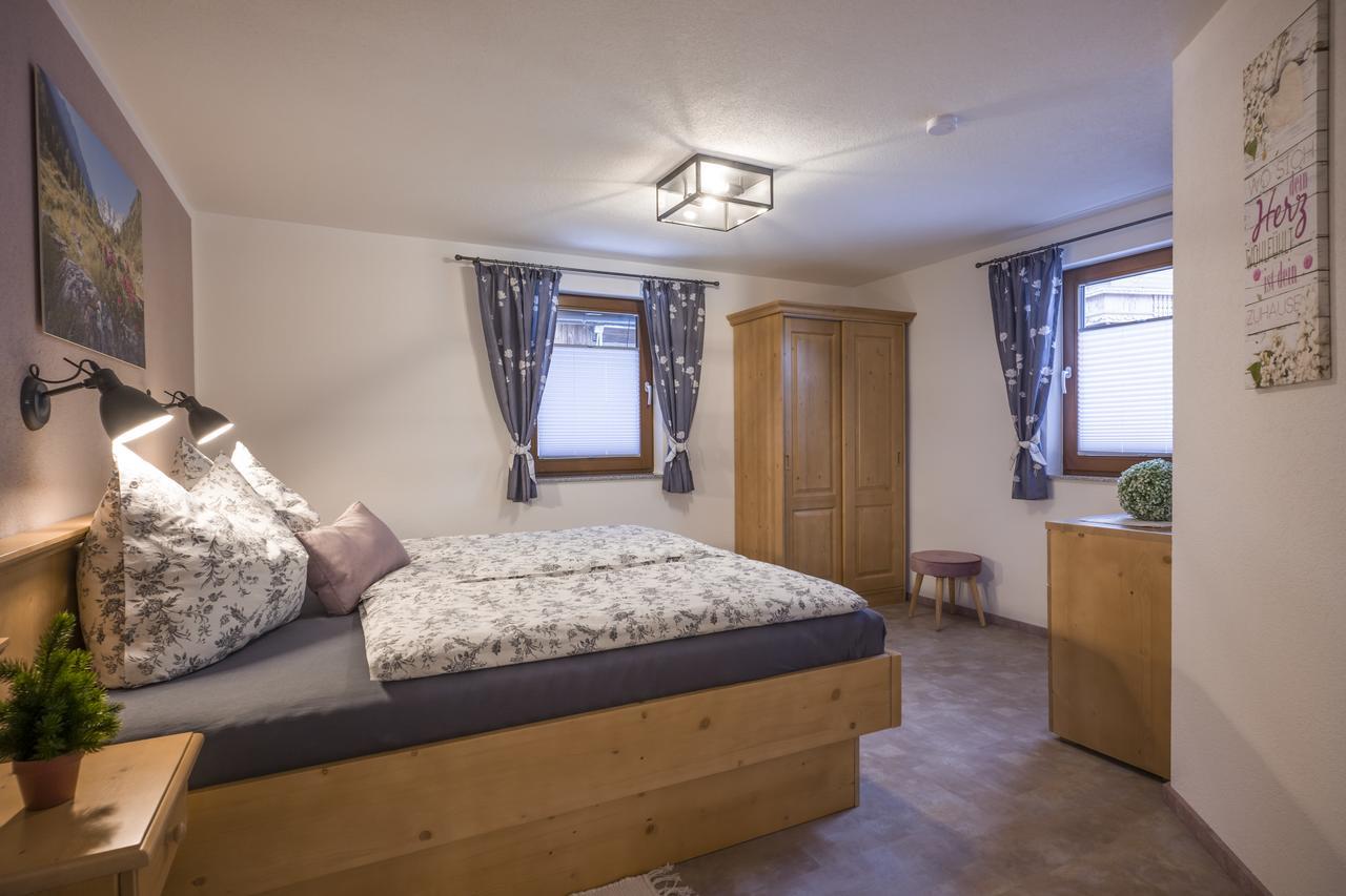 Ferienwohnung Hof Neuhaus Mayrhofen Exterior foto